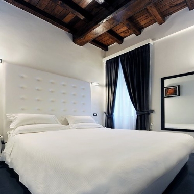 PANTHEON ROYAL SUITE