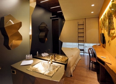 NEW HOTEL