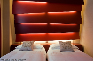 EOS HOTEL