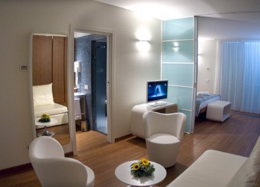 TRAMPOLINES SUITE HOTEL