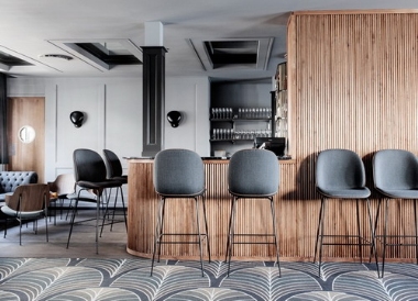 STANDARD RESTAURANT