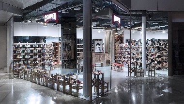 CAMPER SHOWROOM