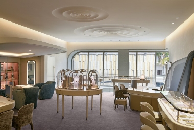 BOUTIQUE VAN CLEEF & ARPELS
