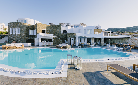 Ethimo per il Rocabella Mykonos Art Hotel & SPA