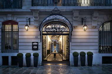 LA CLEF CHAMPS-ÉLYSÉES PARIS