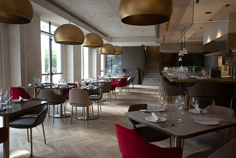 N10: la food experience con gli arredi Pedrali