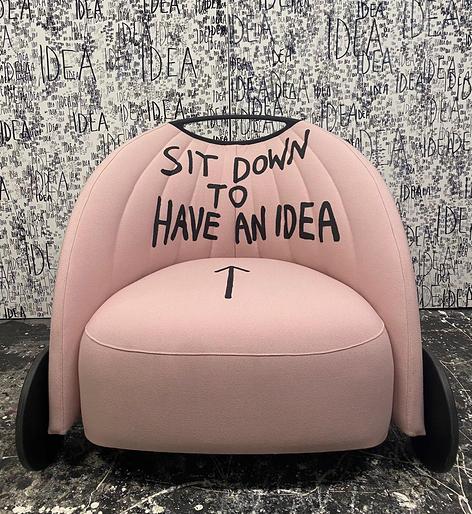 Luxy e Andrea Bianconi: #SITDOWNTOHAVEANIDEA®
